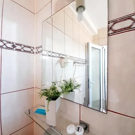 בית הארחה Vila Azore *